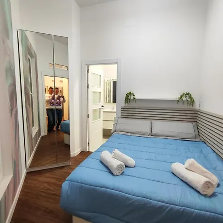 Reina Apartment Valencia Room photo